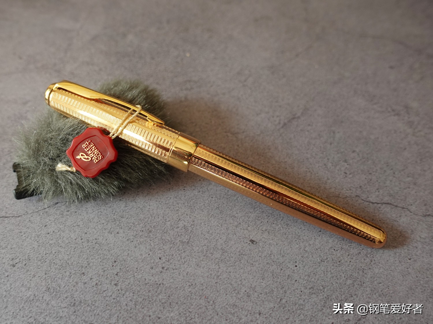 派克钢笔18k纯金老款,全新派克卓尔系列钢笔18k750