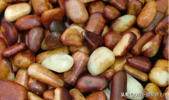 翡翠真伪一目了然,揭秘市面上5种翡翠的冒牌货