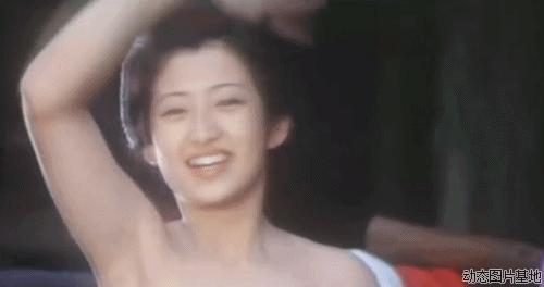 山口百惠以新婚太太身份出席三浦友和生日派对，竟合唱摇滚寡妇？