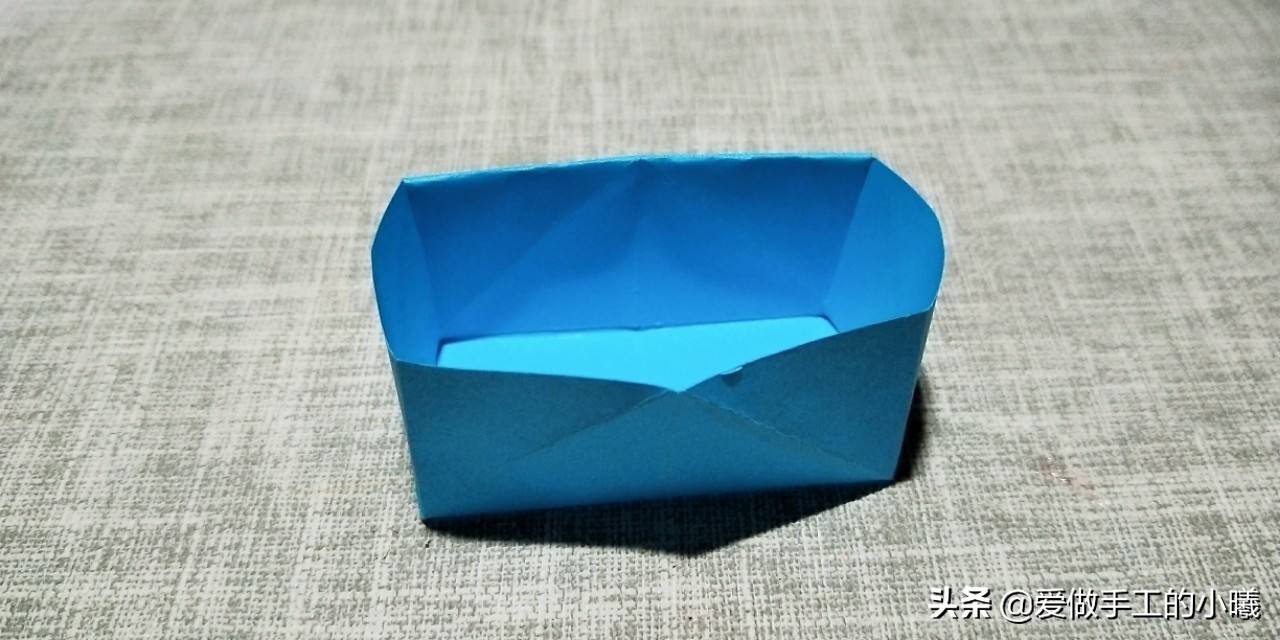 小学生手工折纸礼物盒,康乃馨礼物盒折纸简单教程