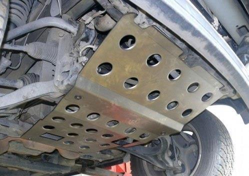 底盘护板和装甲有什么区别,有护板底盘装甲到底要不要做