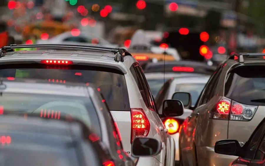 汽车天窗是鸡肋还是实用,为什么都说天窗没用