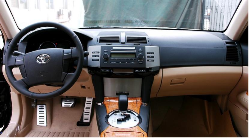 一汽丰田锐志汽车经典情怀老车,一汽丰田锐志2.5v尊锐版