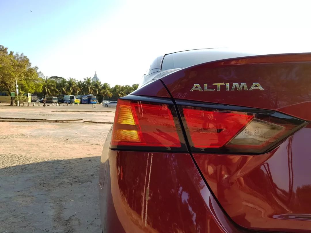 天籁2.0t252马力,一台天籁的成本造价