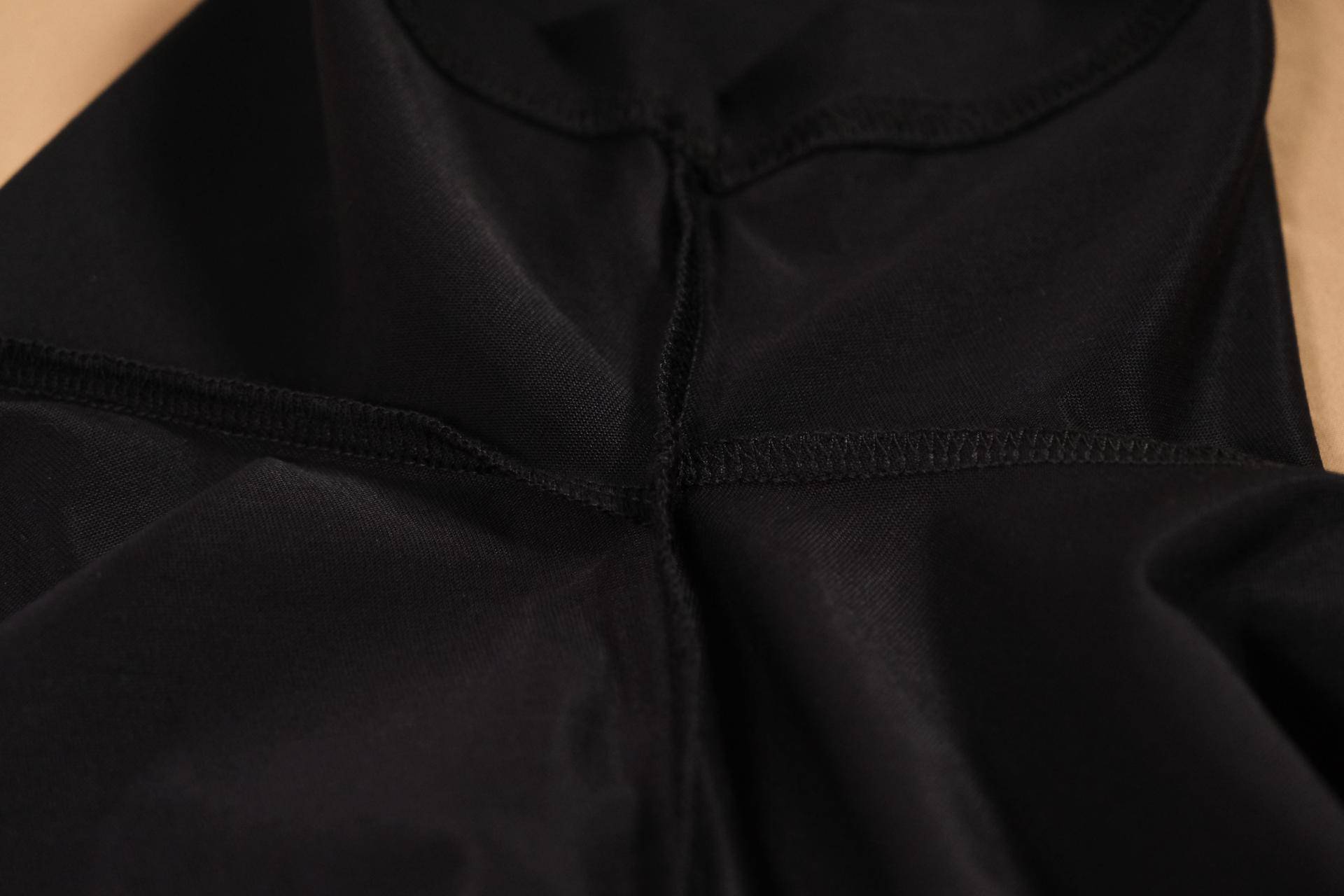 夏季t恤怎么选才有质感,夏季舒服t恤怎么搭配