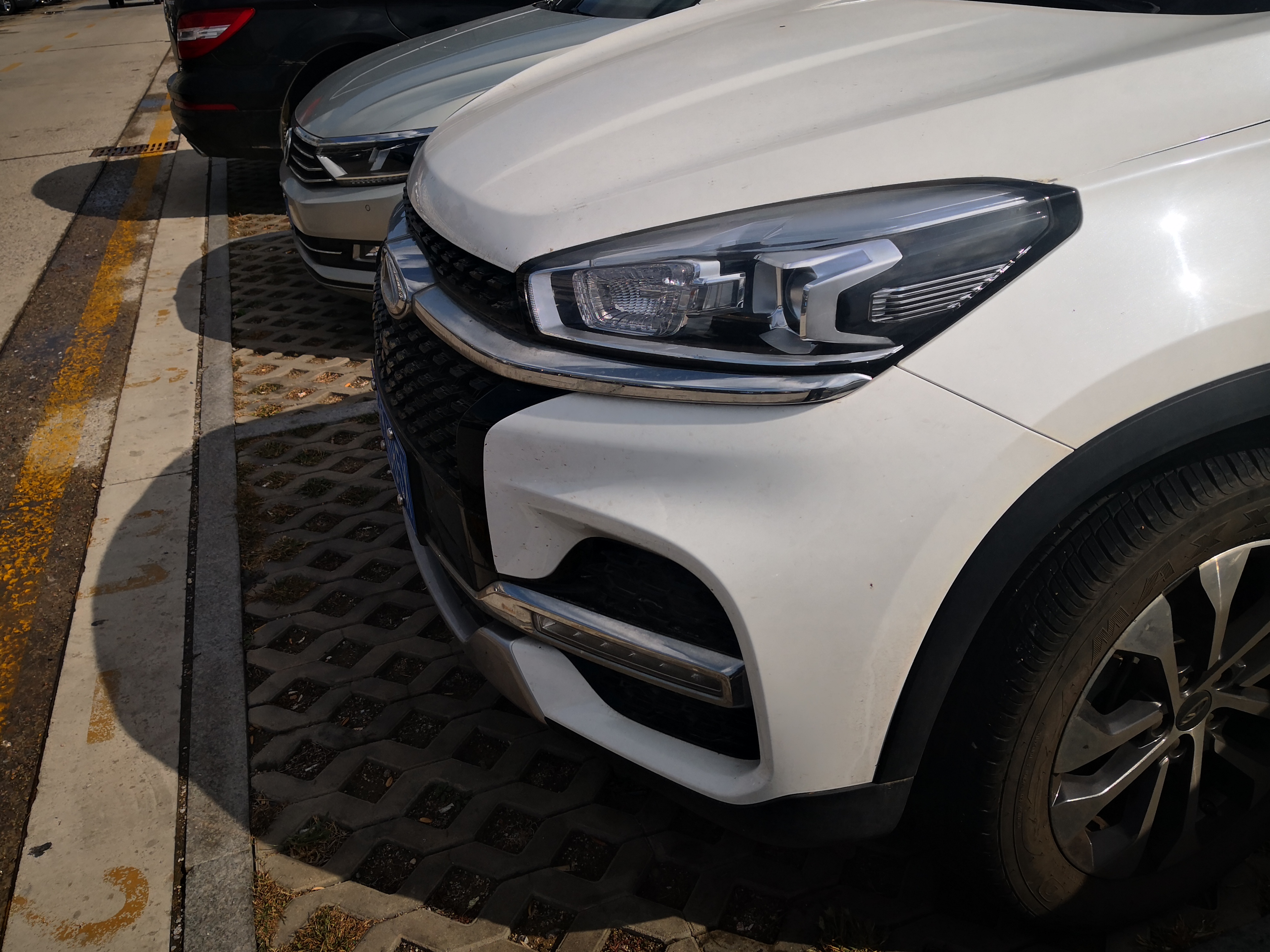 瑞虎8鲲鹏版1.6t和瑞虎8plus1.6t,奇瑞瑞虎8plus1.6t2022款区别