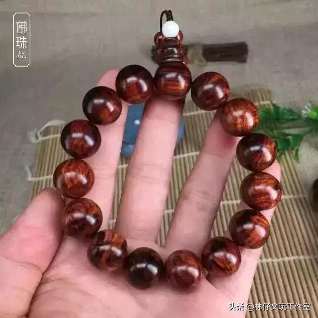 紫檀柳手串与黄花梨手串区别,海南黄花梨紫檀怎么鉴别