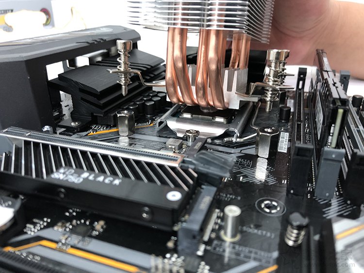 装机组装电脑,装机模拟器手机版组装电脑