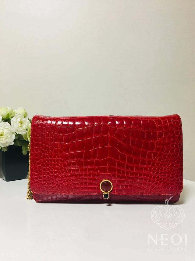 鳄鱼皮包和普通皮包区别,鳄鱼皮包选独皮还是骨皮