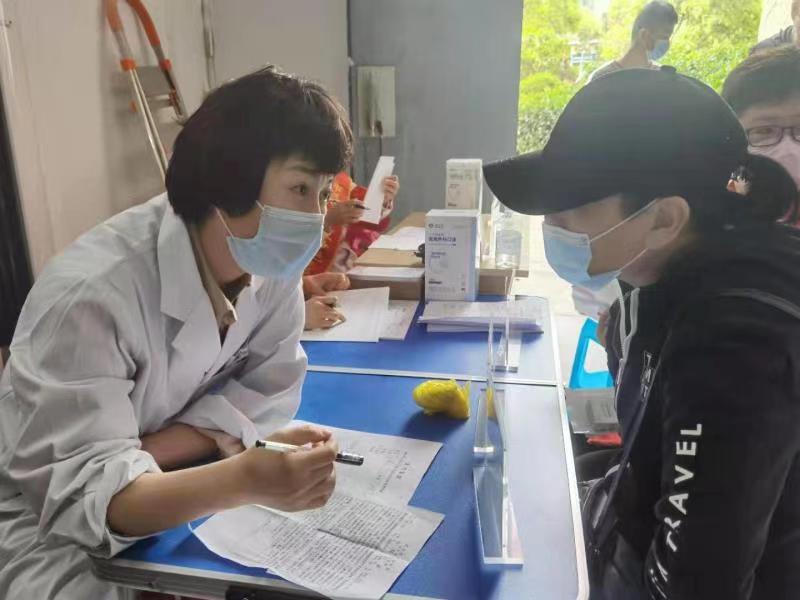 “我为群众办实事”主题*党**日实践活动