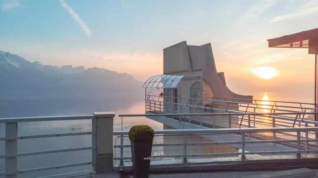 我去学了餐桌礼仪,感受到了满满的阶级差距