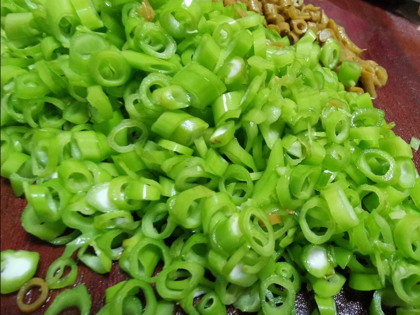 酸辣空心菜梗和酸豆角做法,四川空心菜酸豆角肉末怎么炒好吃