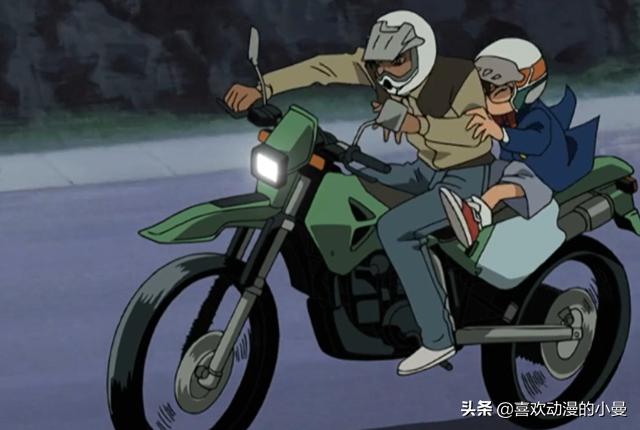 服部平次第一次发现柯南身份,服部平次与柯南超燃瞬间