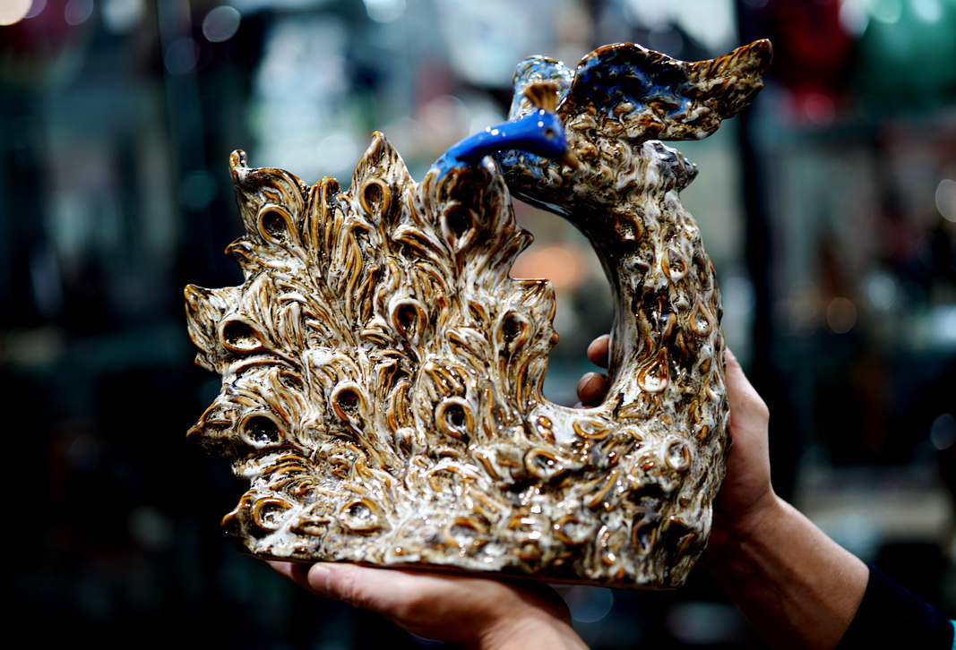 老式铜葫芦烟袋,古玩市场的铜胎掐丝珐琅花瓶