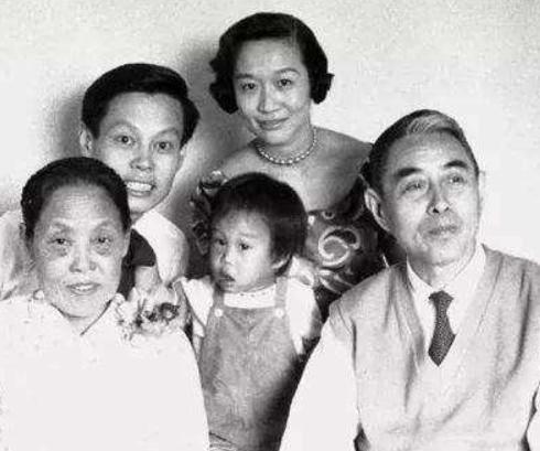 他是我国的第一位数学博士，儿子加入外籍，至死他都没原谅