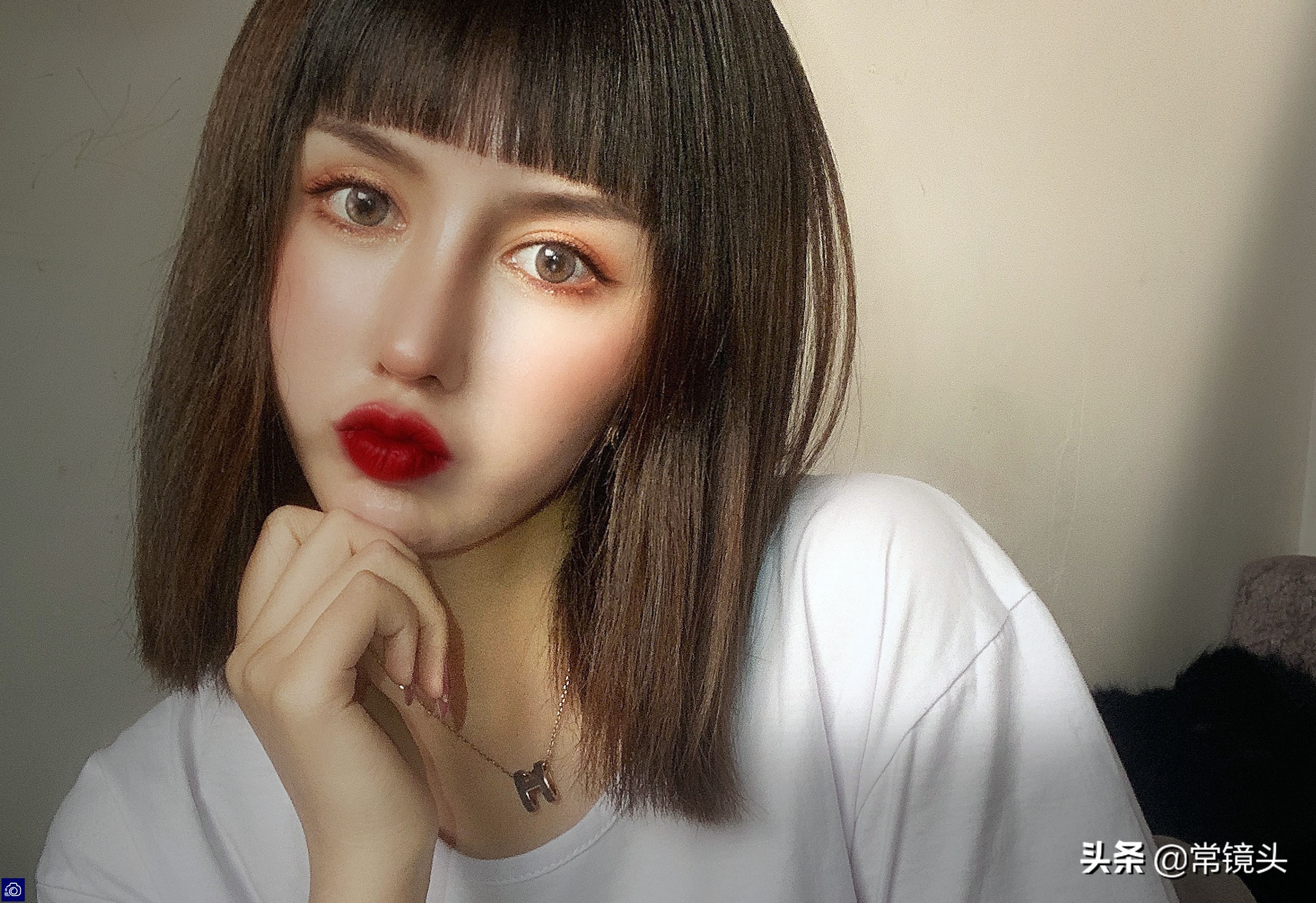 90后女孩靠30平小店迈上人生巅峰,00后女孩摆摊创业生活真实记录