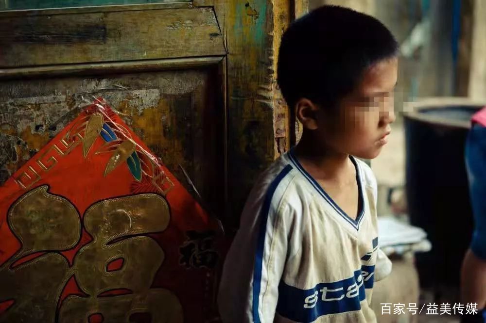 她是两千多孩子的“彩虹妈妈”，为服刑人员未成年子女撑起一片天