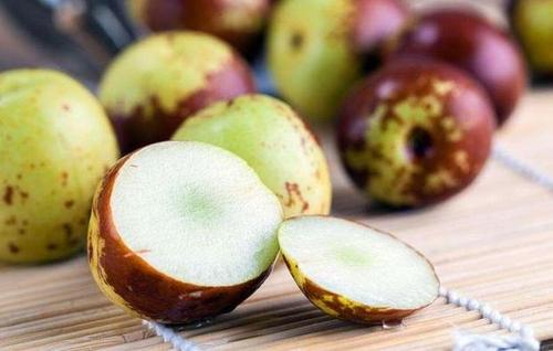 苹果红枣维生素c,红枣含维c多少