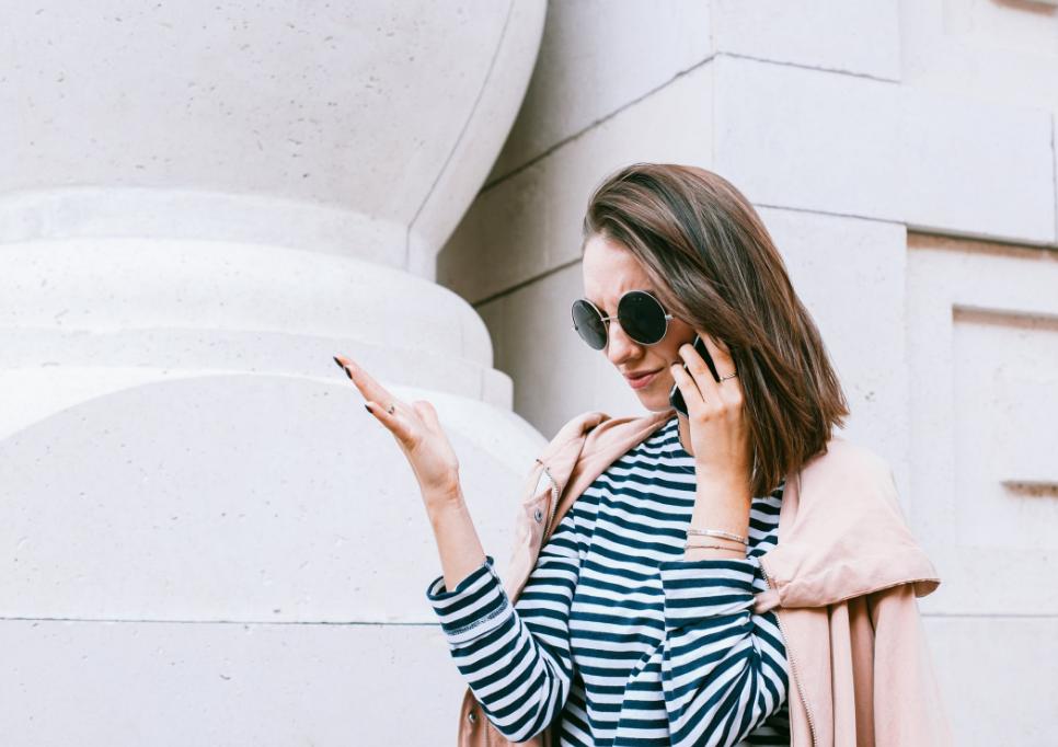 用哪些手机上面会显示hd,手机上方有hd