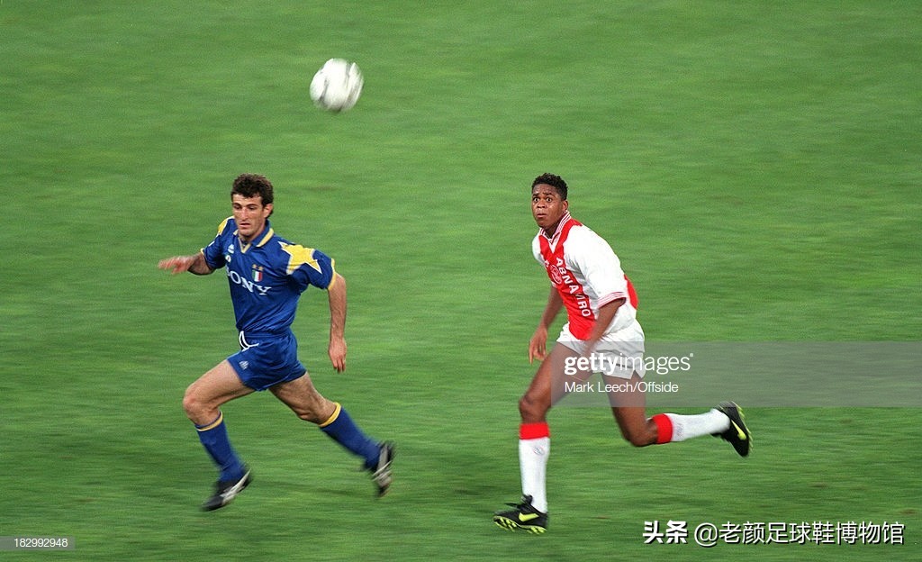 踢翻米兰王朝的贾府少年，身背“杀人犯、强奸犯”恶名的荷兰锋霸