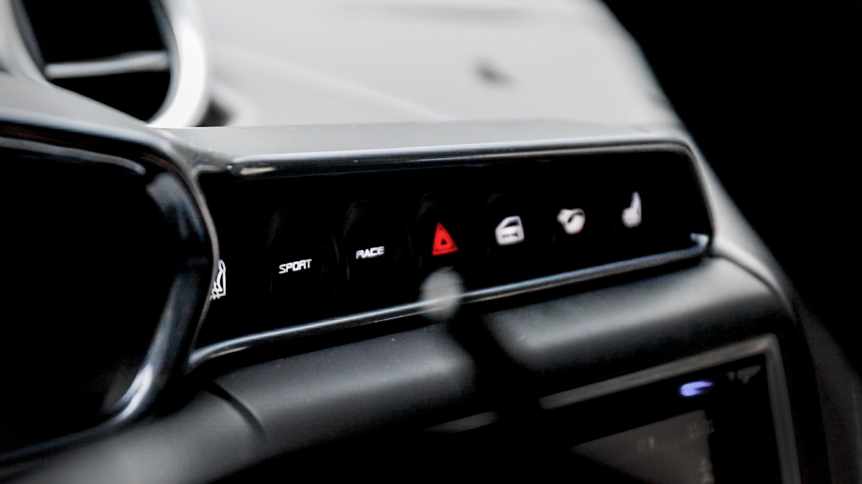 开跑车上下班是什么感觉,开跑车拉顺风车什么体验