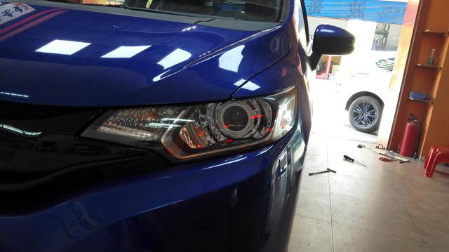 飞度gk5大灯,飞度gk5大灯总成多少钱