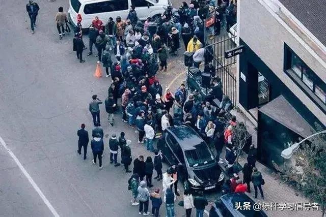 市值蒸发2380亿！又一全球巨头跌落神坛，靠疯狂打折自救