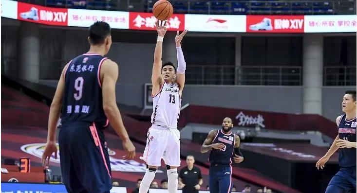 郭艾伦评价周鹏,郭艾伦谈周鹏视频