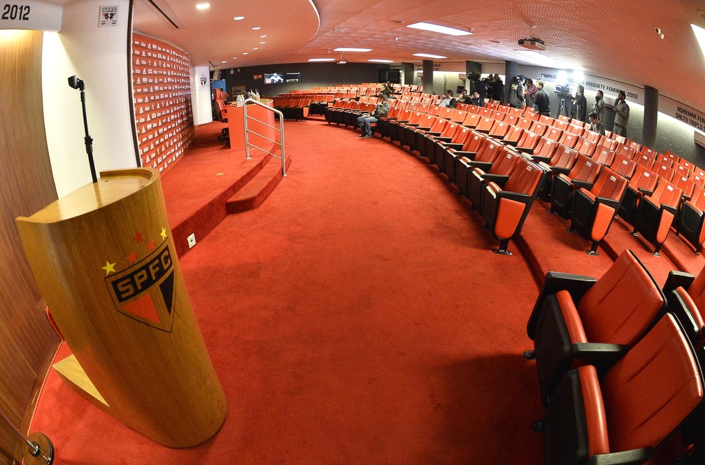 宸磋タ澶哄啝璞棬,宸磋タ瓒冲潧绗竴璞棬鏄皝