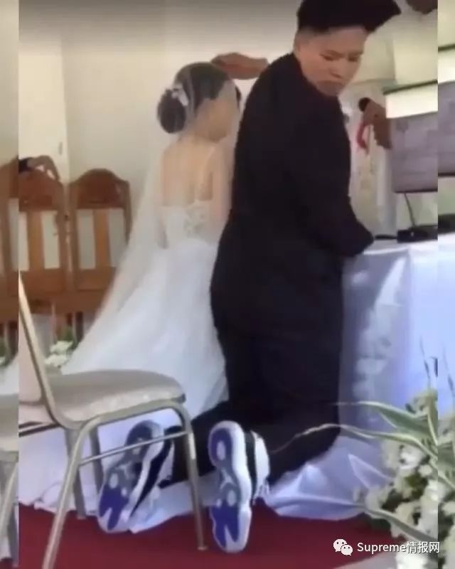 aj1白黑红高帮小芝加哥og,穿aj1ow芝加哥打篮球