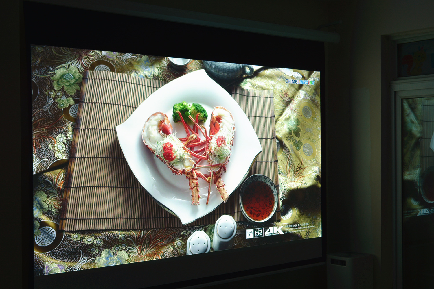 坚果4k超高清投影仪,坚果j10和当贝x3投影哪个好