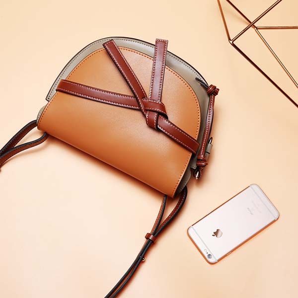 女包褶皱怎么弄平,真皮女包开裂怎么修复