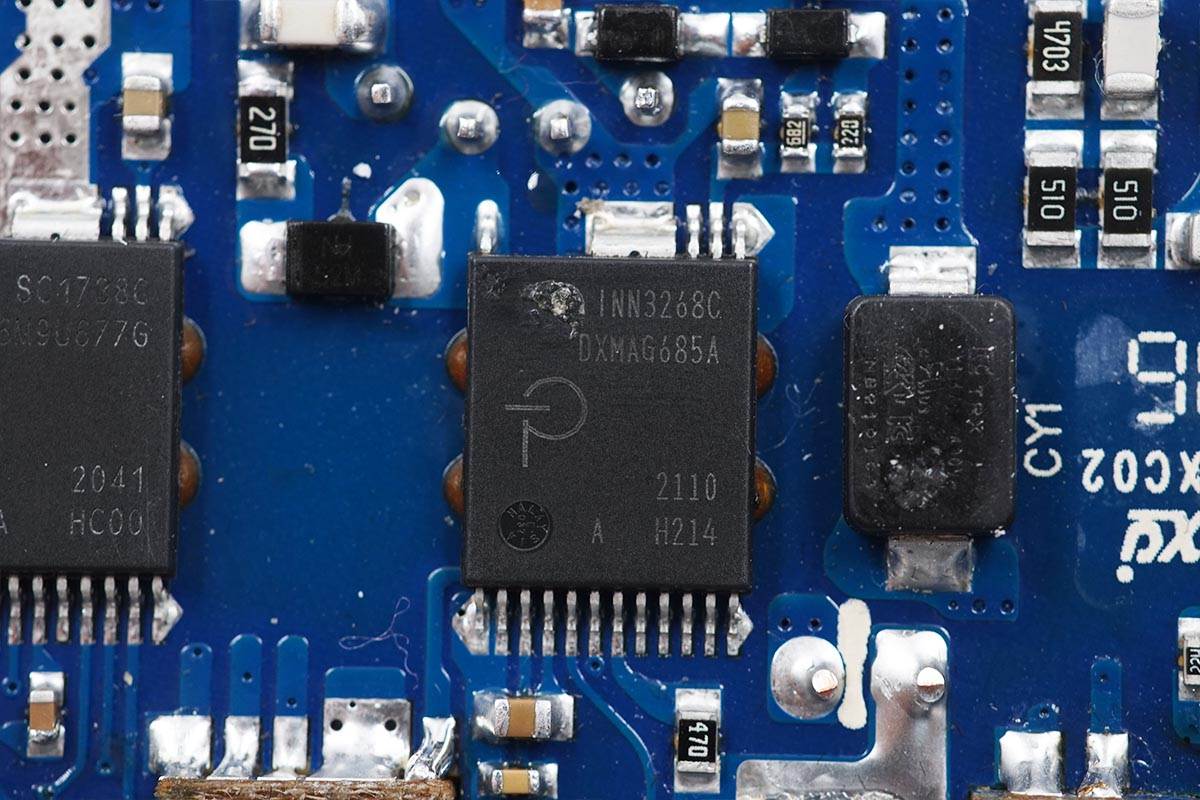 绿联45w双口快充拆解,绿联20瓦双口快充拆解