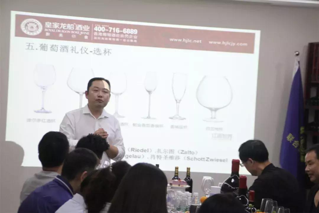 鍟嗗姟缁呭＋鍨嬬敺椋庢牸,鏃跺皻鍟嗗姟浼戦棽缁呭＋