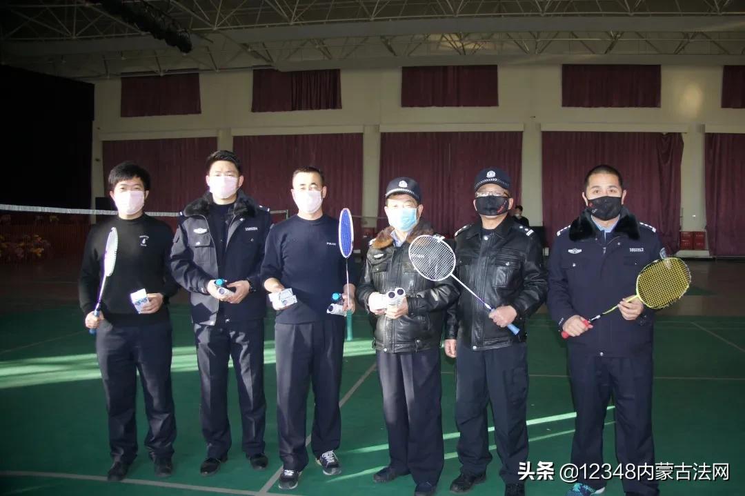 监狱坚守25个日夜,监狱坚守岗位