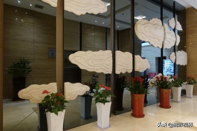 楣跨溂瑙嗙晫鎷嶆憚鍦扮偣,楣跨溂瑙嗙晫椋庡厜鏃犻檺