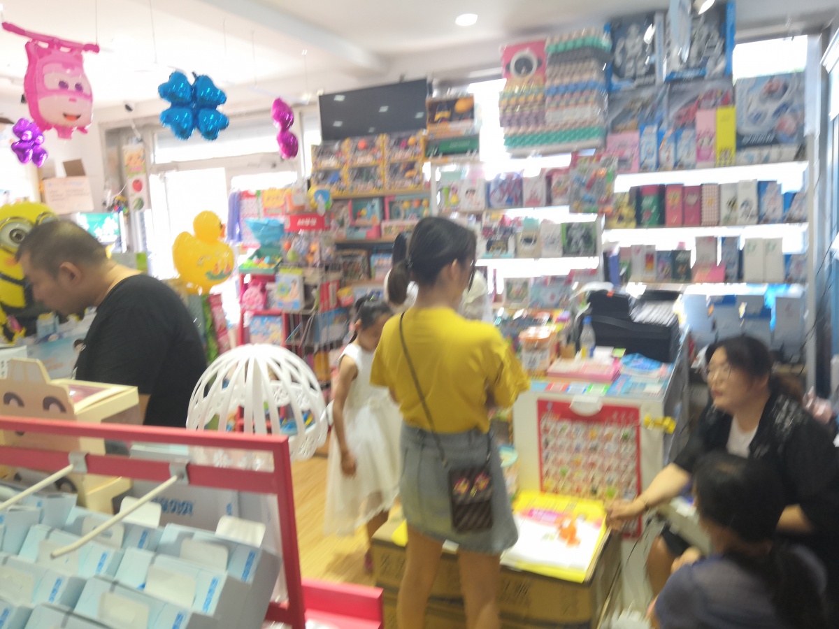 母婴店是加盟好还是自己开好,加盟母婴店需要注意哪些问题