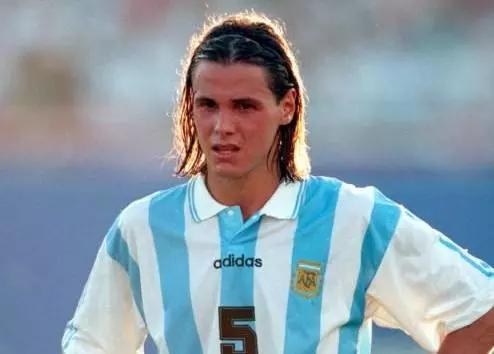 世界顶级后腰踢法,世界足坛现役十大顶级后腰