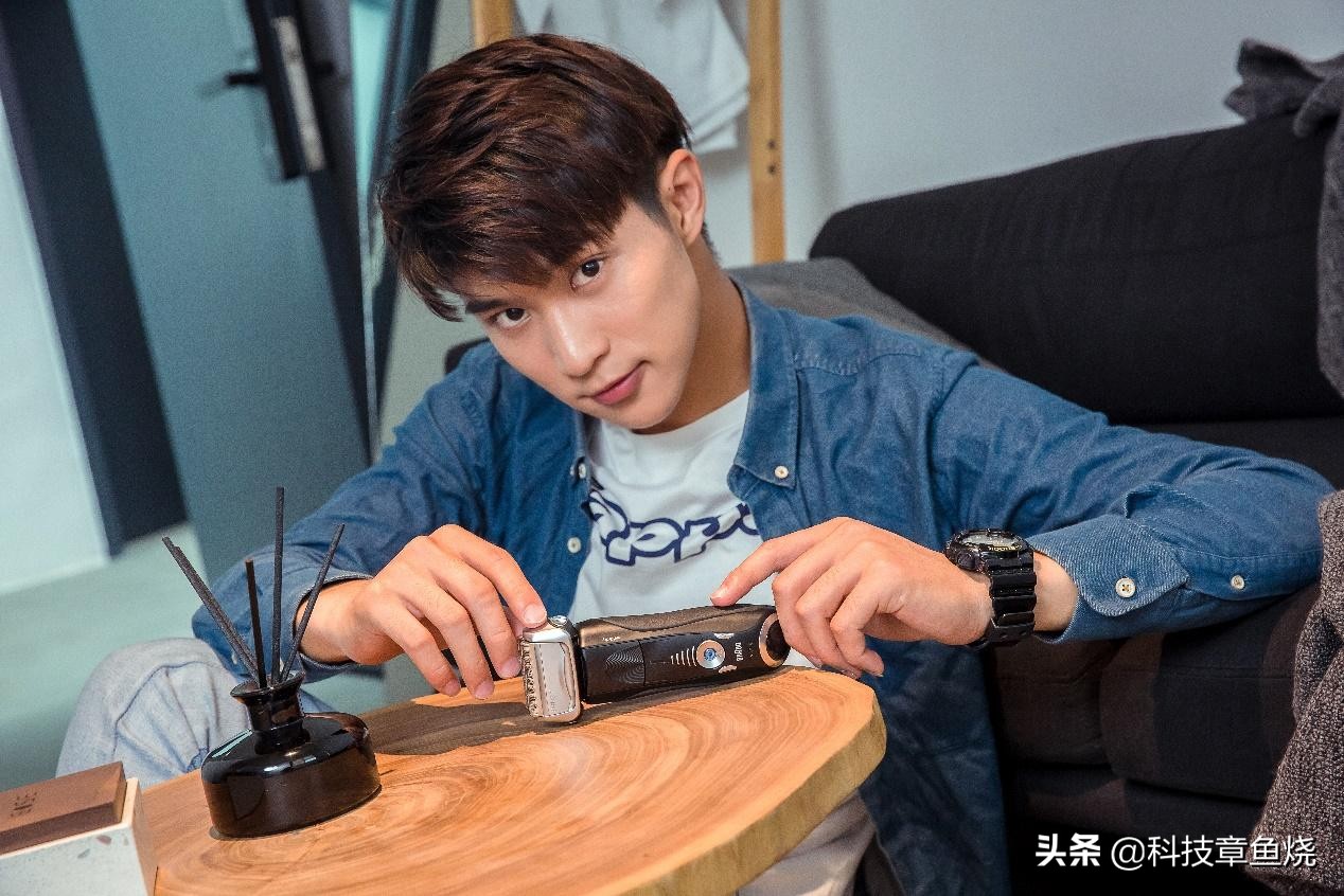 博朗剃须刀7系列多少个模式,博朗剃须刀8系清洁座怎么用