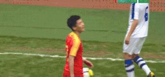 态度大逆转,韦世豪探望被铲伤球员