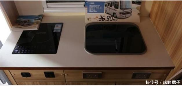 宇通5.99米自动挡中巴房车,看上去和普通车一样的房车