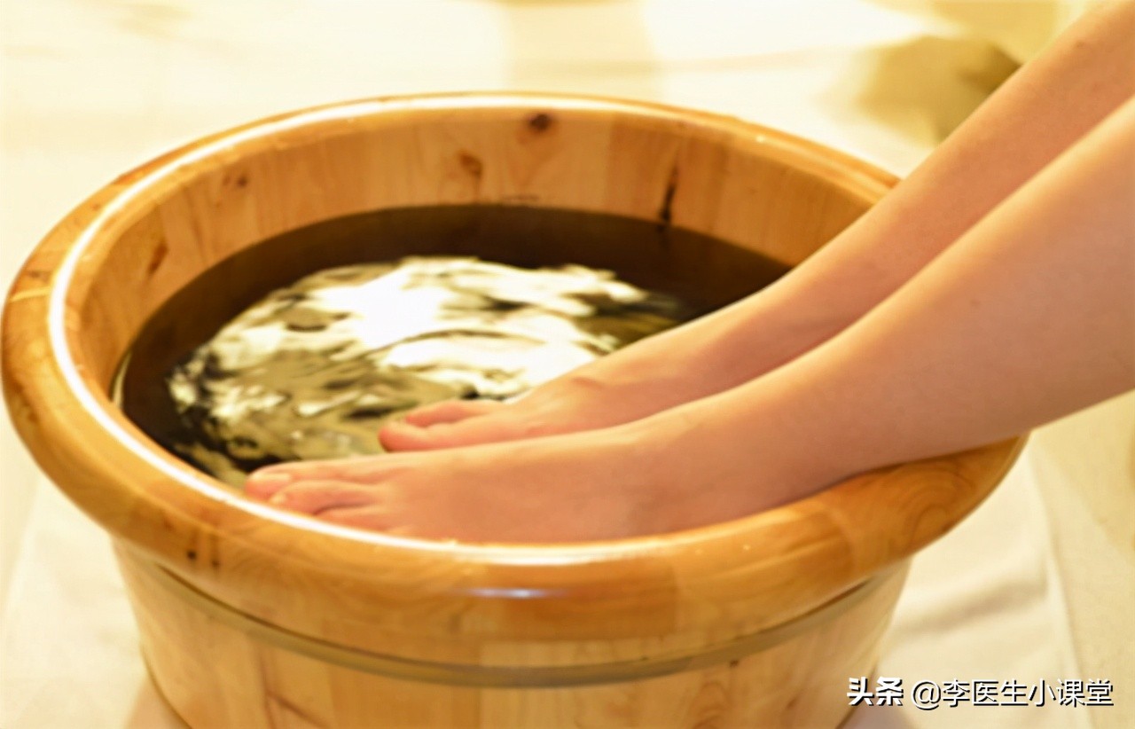 女性更年期大拇指腱鞘炎怎么治,更年期女性为什么会得腱鞘炎