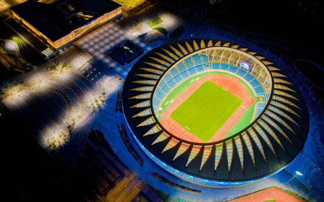 体育场和足球场的区别,体育场和体育馆对比图