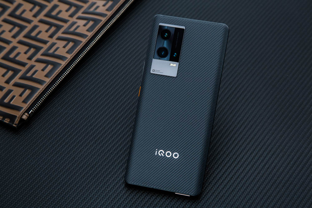 手机电量用到百分之二三十就关机,手机电量是用完了充还是20%充好