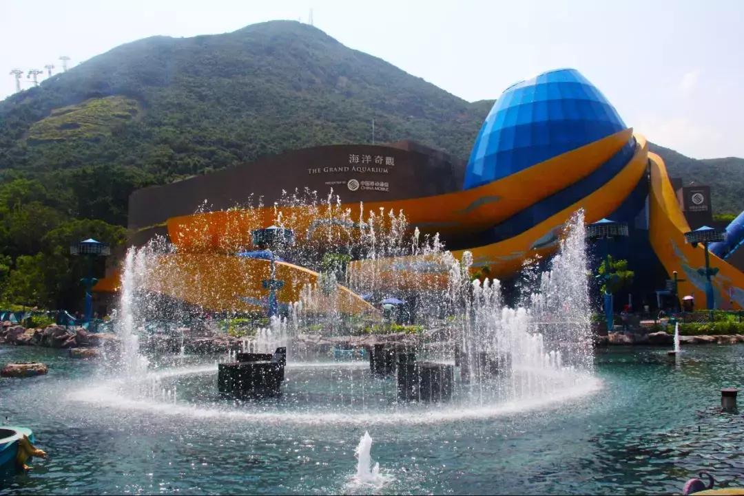 香港旅游攻略，这座中国人口最密集之城，昂贵房价让人遥不可及