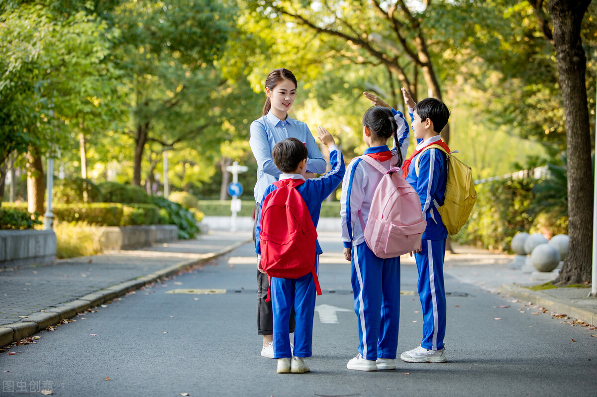 初中班主任如何准备迎接新生开学,初一新生开学怎么进班不尴尬