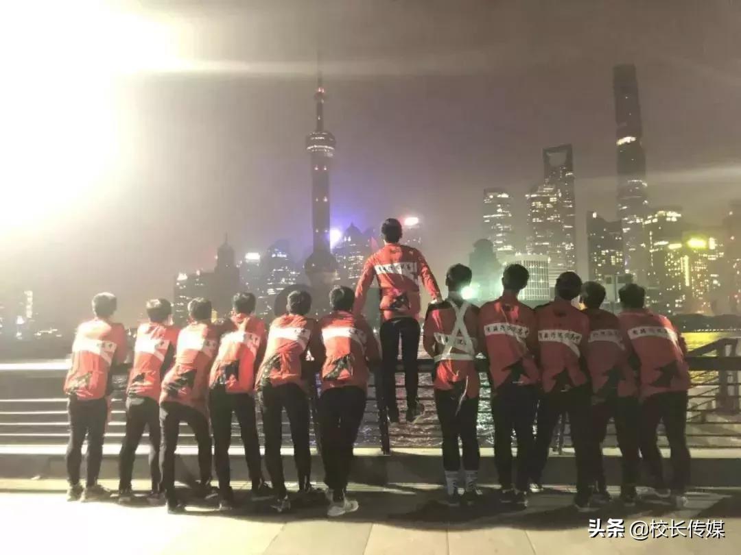 80后老师带11名毕业生骑行1800公里，家长被气住院，有人流泪