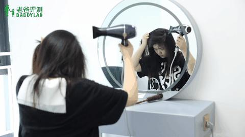 真人细软头发头顶吹蓬松技巧,教你几个让头发蓬松的方法