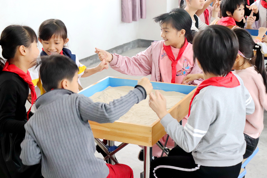 中大互联——“心希望”沙盘进百校之普宁仕林小学