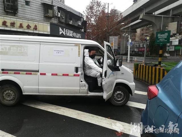 冲在前线,冲上前线护后方